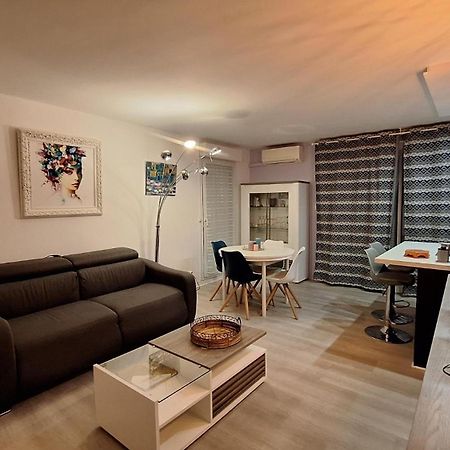 Charmant Appartement Residentiel Avec Terrasse, Jardin Privatif Et Piscine A Cannes Kültér fotó