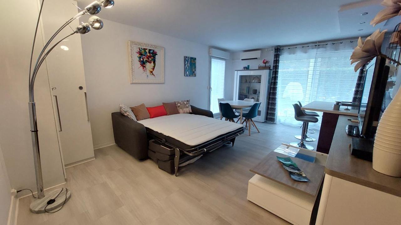 Charmant Appartement Residentiel Avec Terrasse, Jardin Privatif Et Piscine A Cannes Kültér fotó