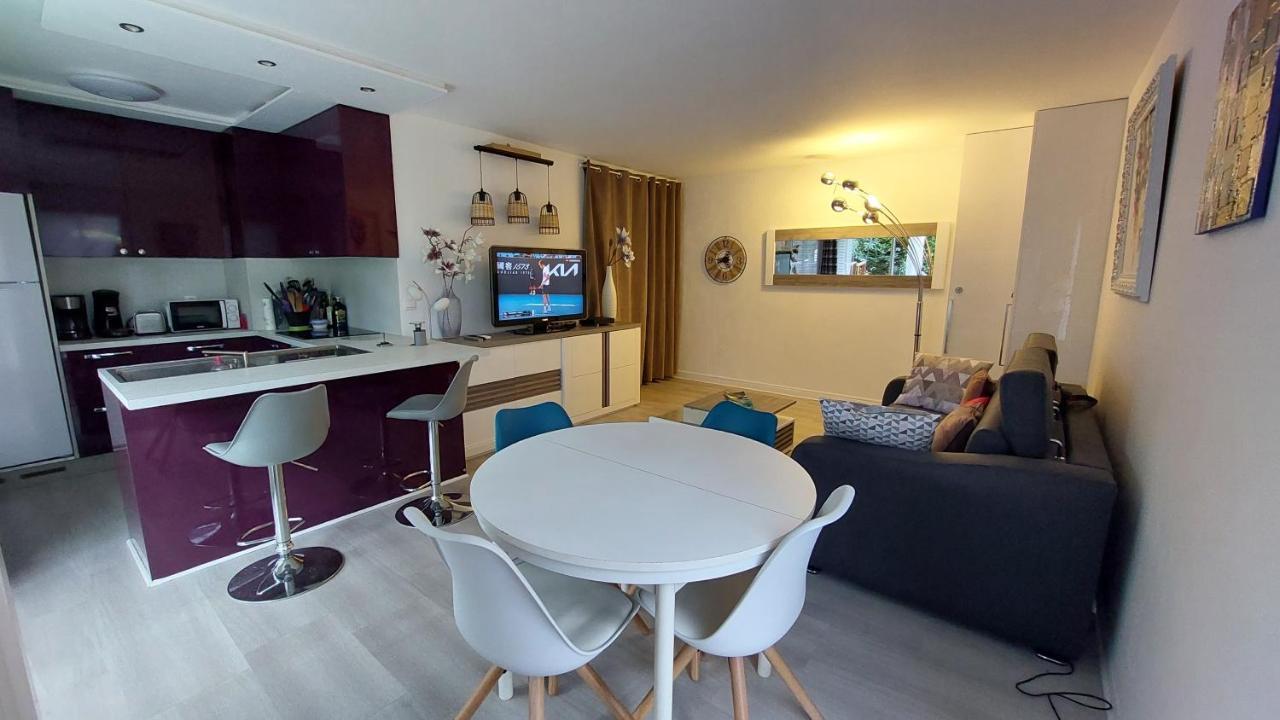 Charmant Appartement Residentiel Avec Terrasse, Jardin Privatif Et Piscine A Cannes Kültér fotó