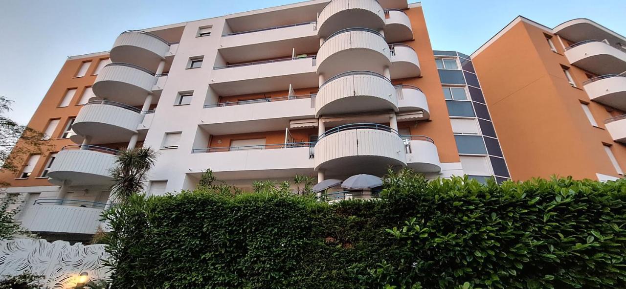 Charmant Appartement Residentiel Avec Terrasse, Jardin Privatif Et Piscine A Cannes Kültér fotó