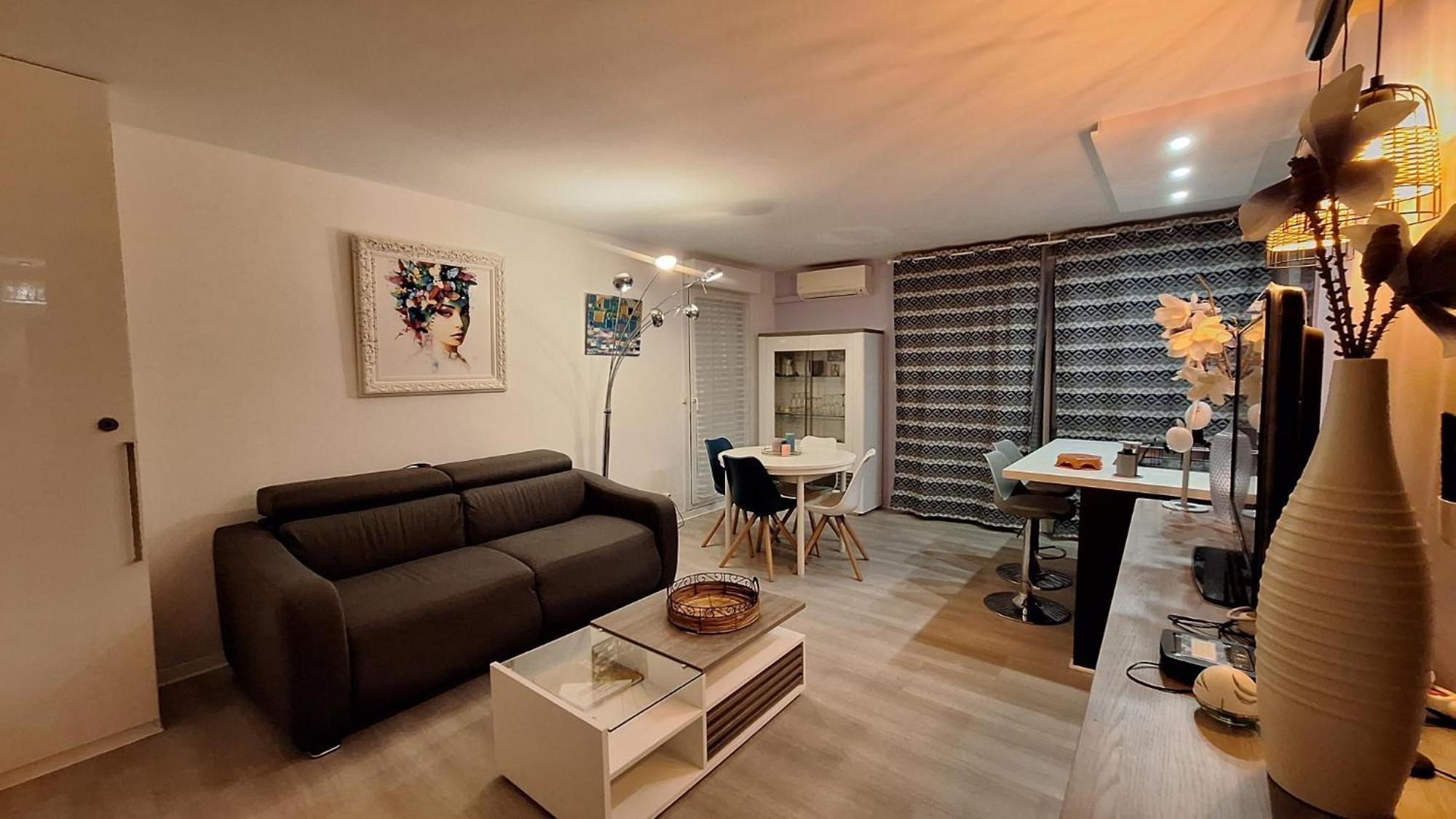 Charmant Appartement Residentiel Avec Terrasse, Jardin Privatif Et Piscine A Cannes Kültér fotó